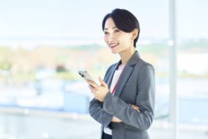 乱への備えができて余裕がある女性