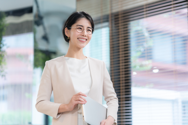 責めない場所がある笑顔の女性