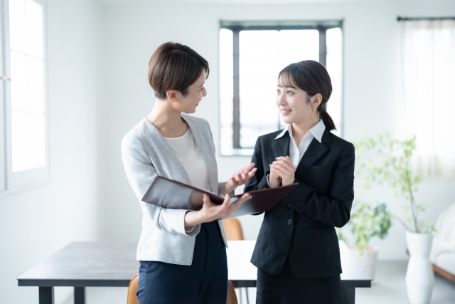 部下に小さく仕事を渡す上司