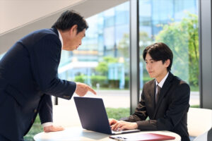 人のせいにするビジネスパーソン